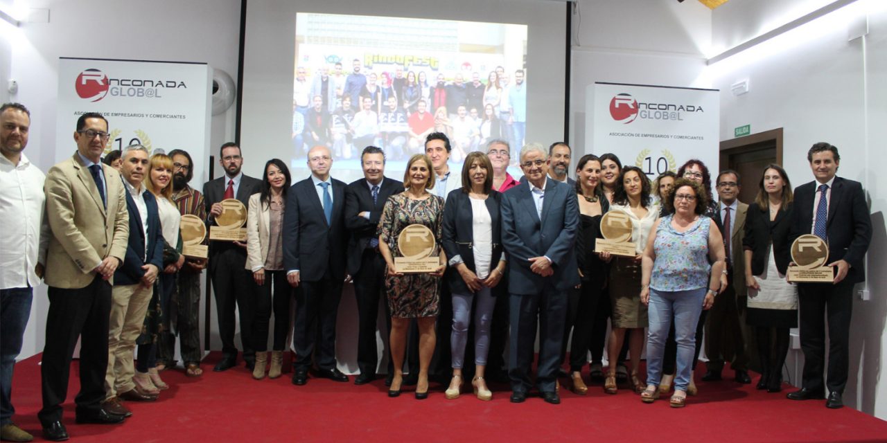 Rinconada Global celebra su X aniversario reconociendo a empresas y comercios del municipio